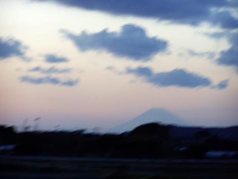 10P2220098w.jpg(11913 byte)