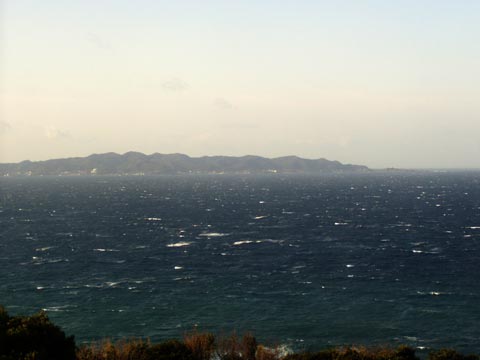12P2230117_w.jpg(17093 byte)
