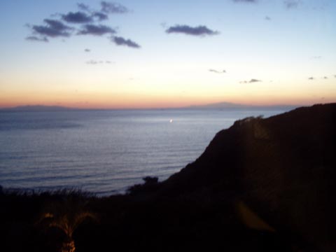 5P2220102_w.jpg(11265 byte)