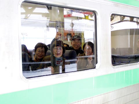 3P2210004_w.jpg(24928 byte)