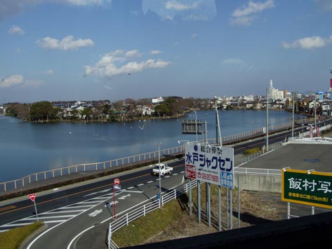 8P2210032w.jpg(31720 byte)