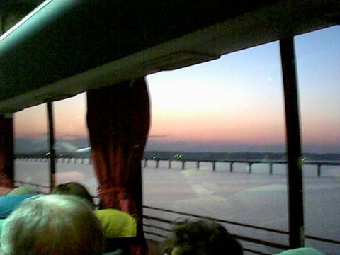 11Image-92w.jpg(24524 byte)