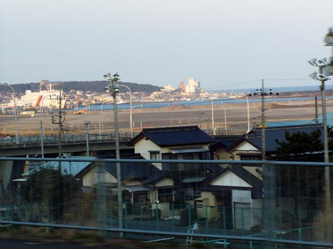 4P2210126_w.jpg(29213 byte)