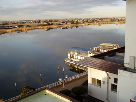 17P2220158w.jpg(27596 byte)