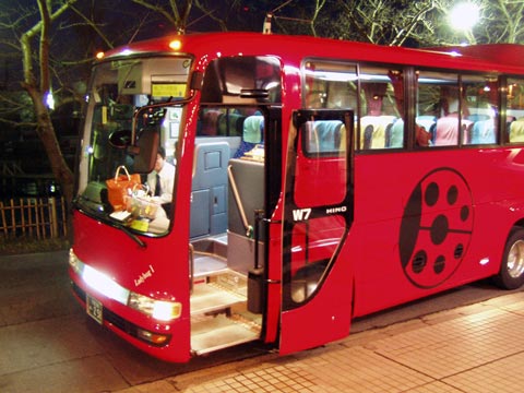 2P2210129w.jpg(43061 byte)