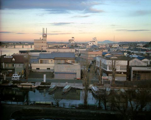 8SVI_0124w.jpg(30780 byte)