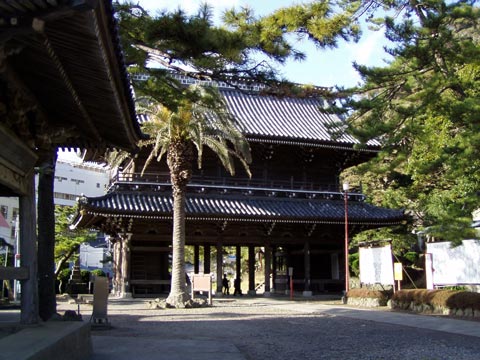 12P2220063w.jpg(53235 byte)